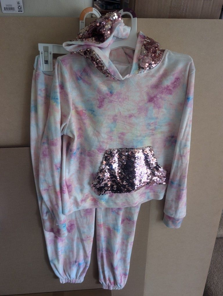 Girls Size 7 Two-piece Jogger Set