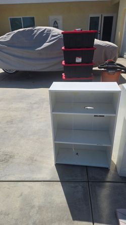 3 adjustable level book/shoe shelf