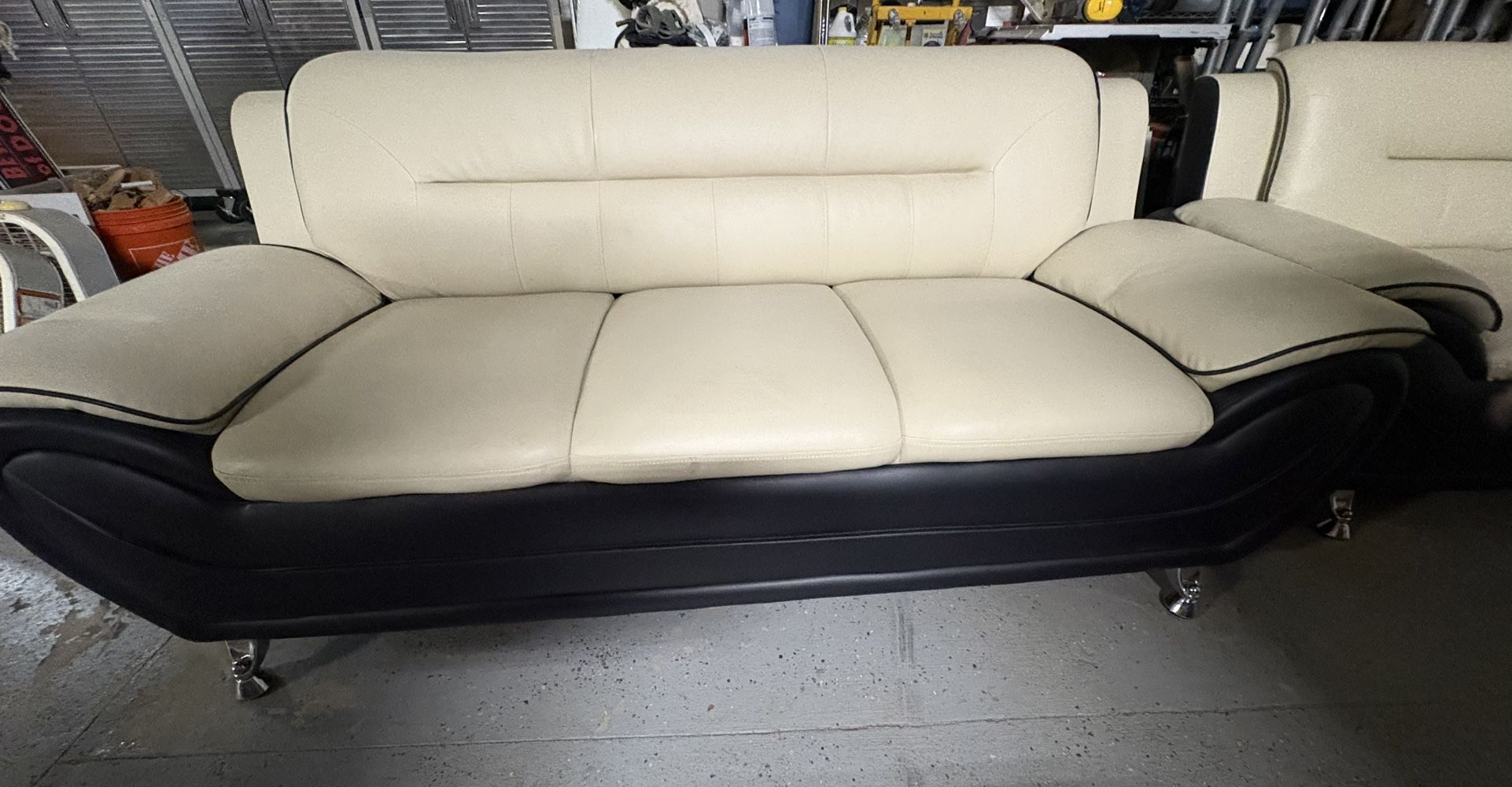 Pending Modern Couch Set