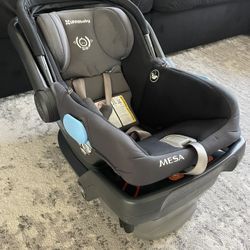 UPPAbaby Car seat & Base