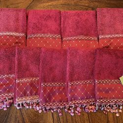 Rodeo home Red Decorative Towel Set