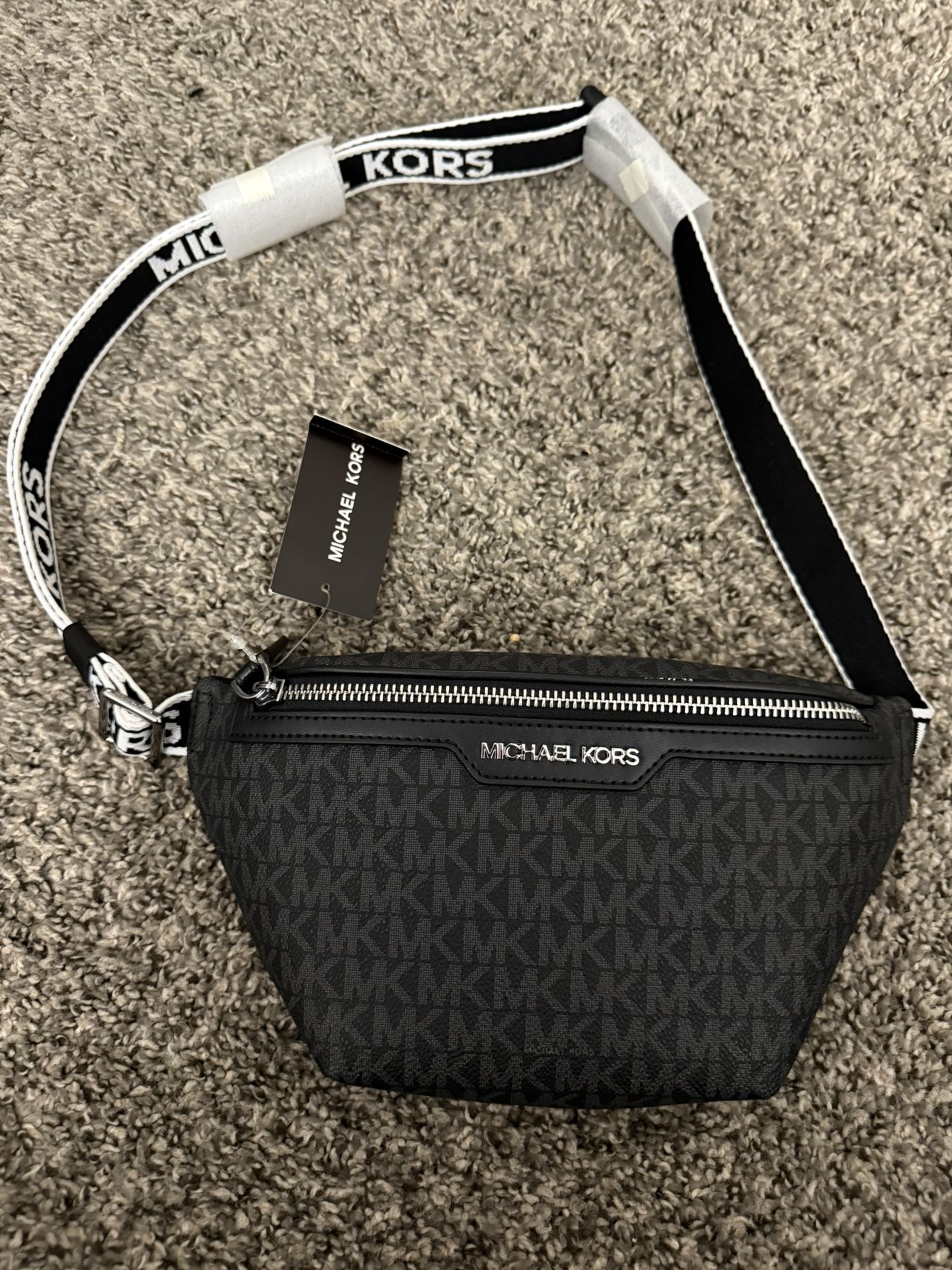 michael kors bag real with tag still on