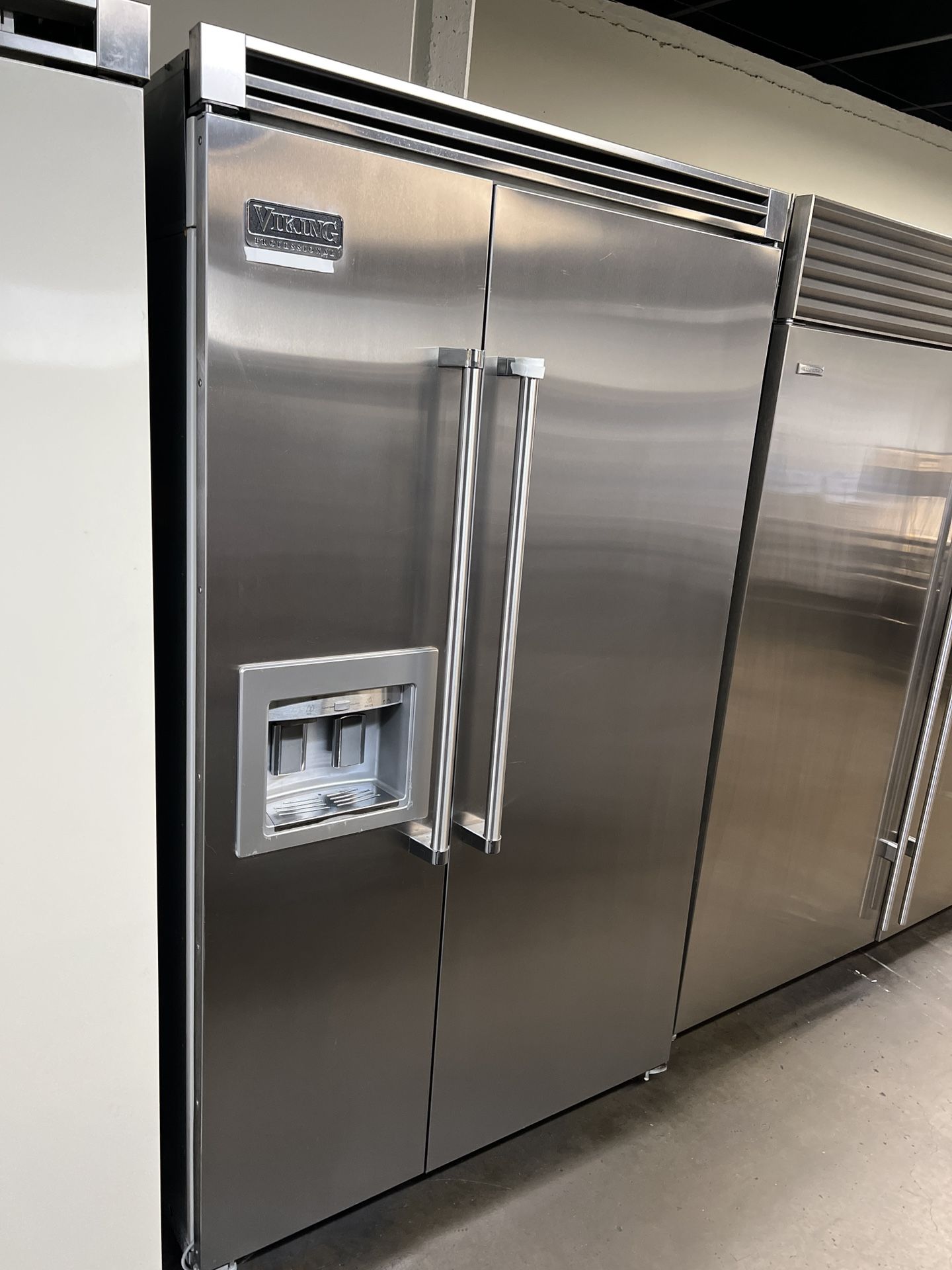 VIKING 48”WIDE BUILT IN STAINLESS STEEL SIDE BY SIDE REFRIGERATOR
