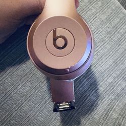 Rose Gold Beats Solo 3