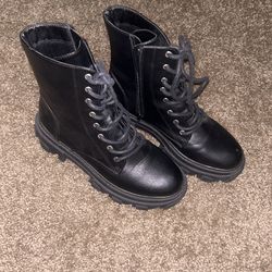 Women’s Boots Size 7.5