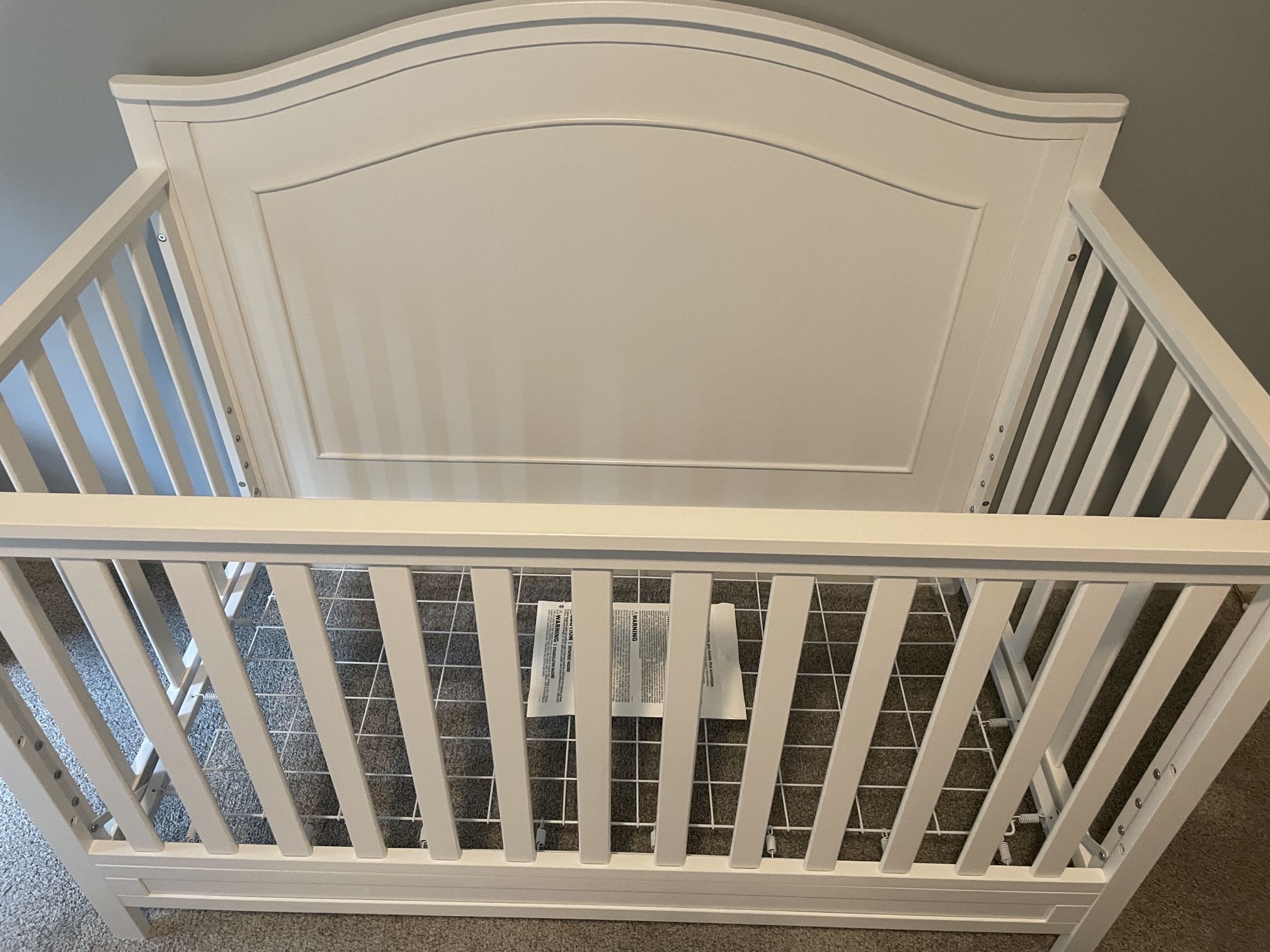 DaVinci Charlie 4-in-1 Convertible Crib