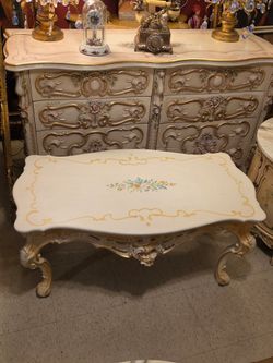 Elegant Vintage Italian Venetian Baroque Coffee Table. Hand Painted