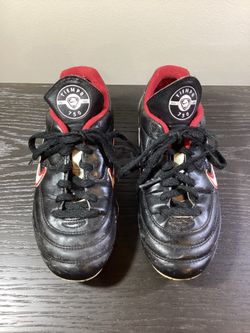 Nike Cleats Kids Youth Unisex Sz 13C Versatract Tiempo 750 Black Red Sneakers