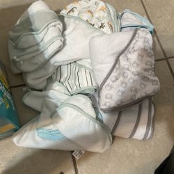 8 Hooded Towels