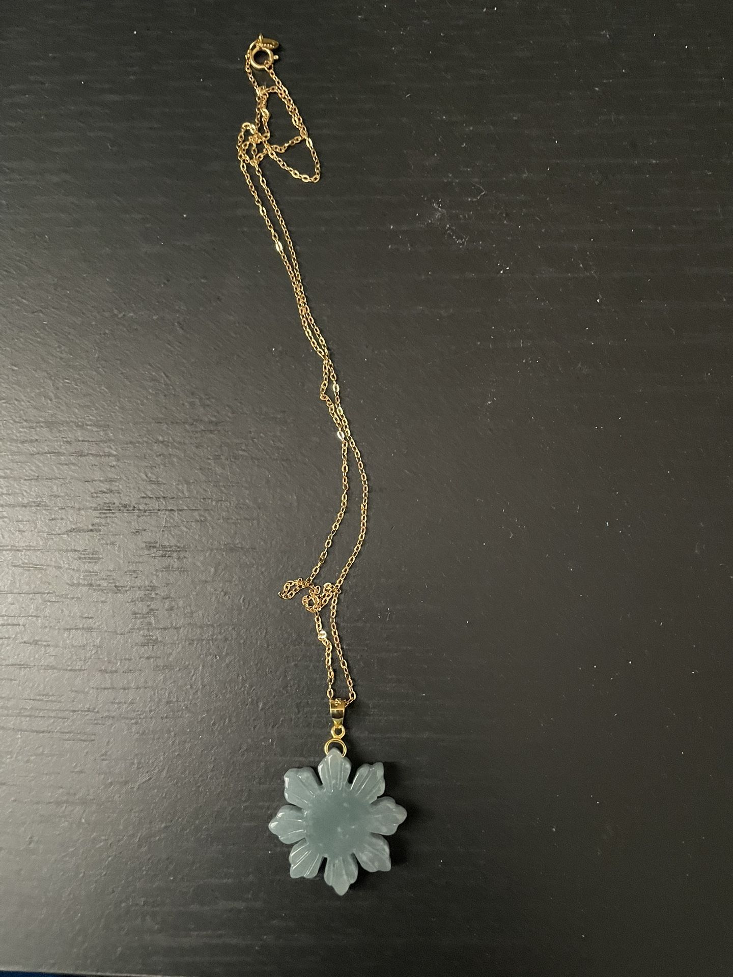Jade star pendent 