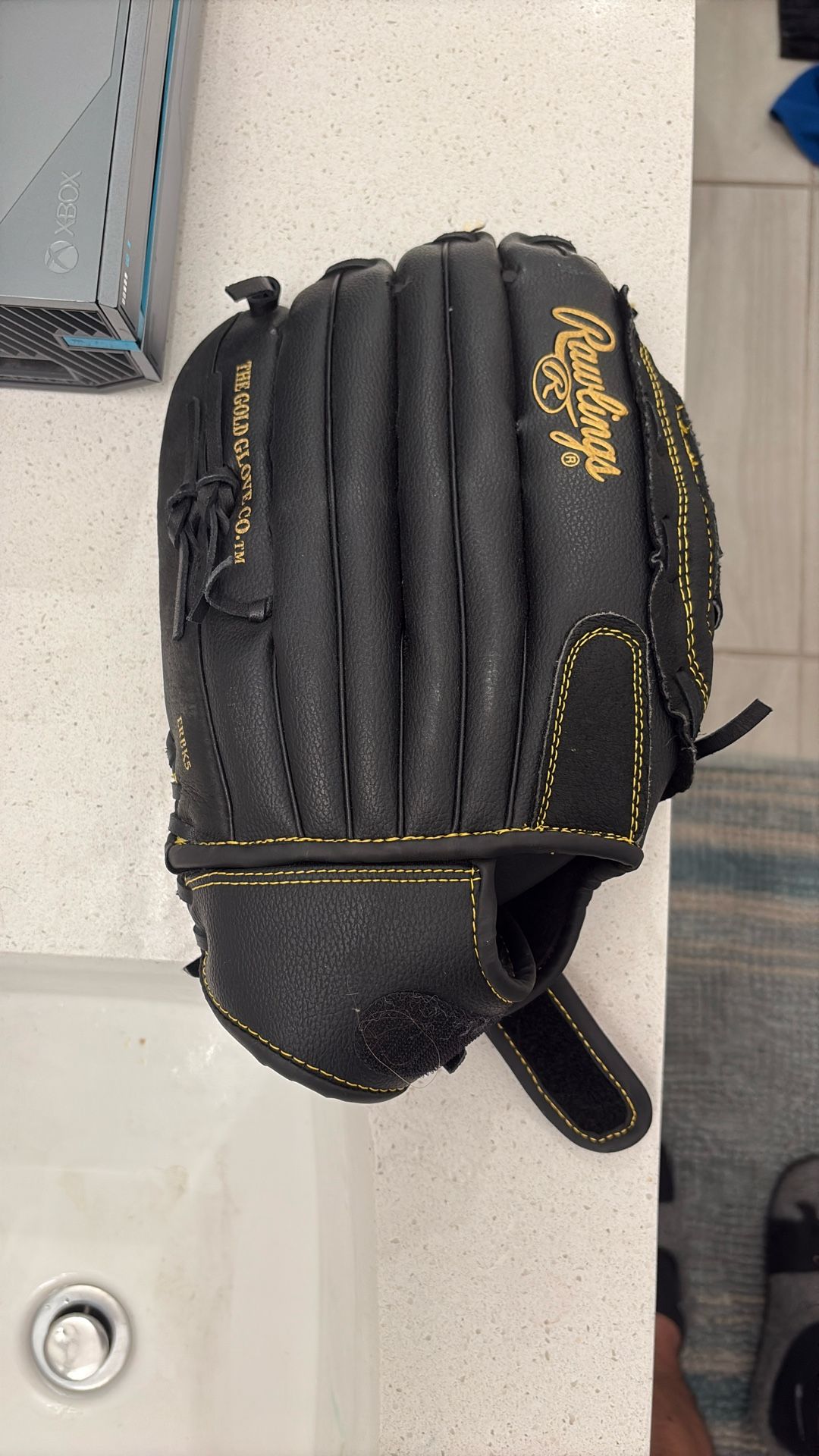 Rawlings Baseball Glove