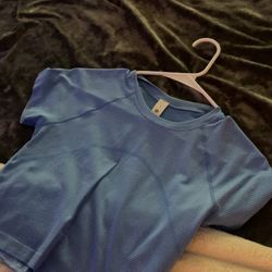 Lululemon swiftly tech cropped tee blue