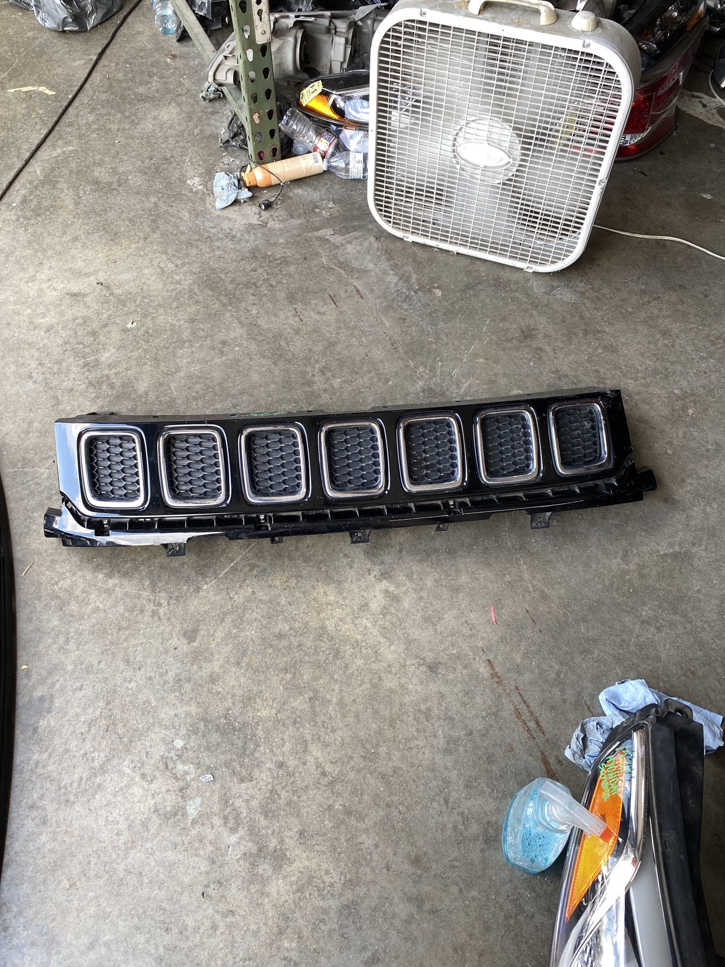 2018 jeep compass grille Part