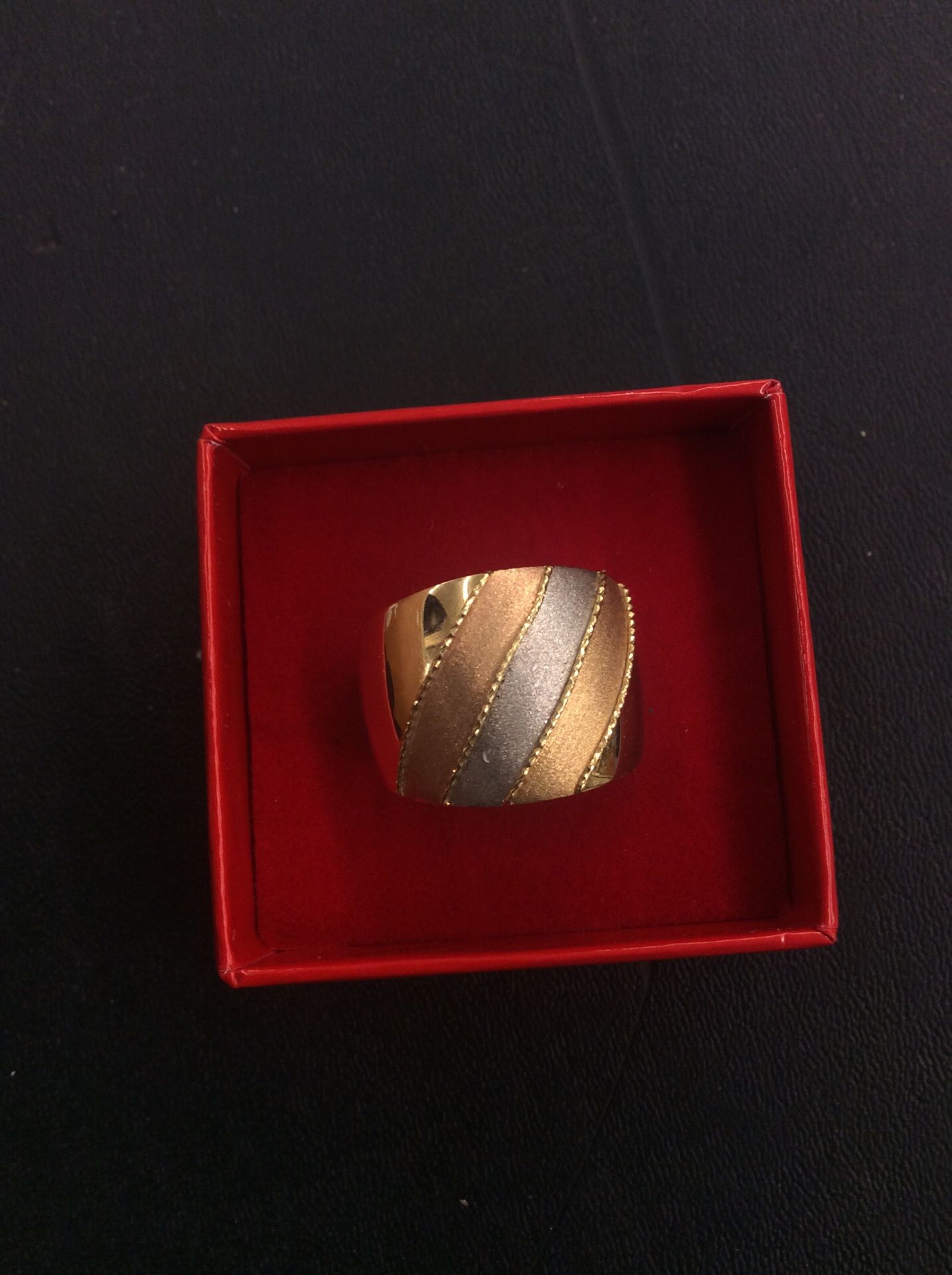 Lady Fashion Ring