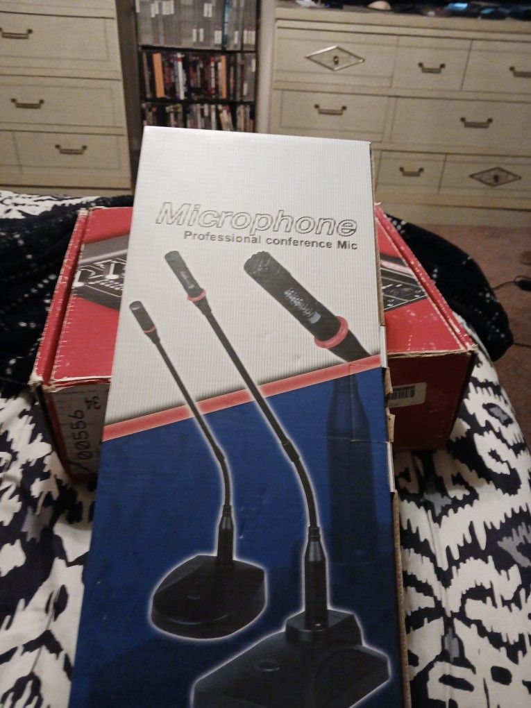 Microphone