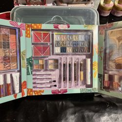 Make Up Set
