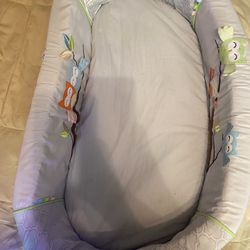 Lulyboo Portable Baby Lounge