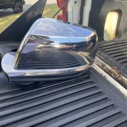 2010 Toyota Tundra. Headlights/Door Mirror 