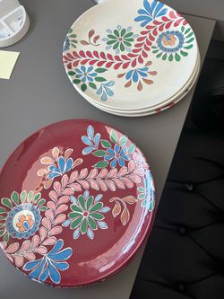 Plastic plates