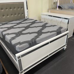 Queen Bed Room Set( Includes Queen Bed Frame, Dresser, Mirror, 1 Night Stand) ON SALE
