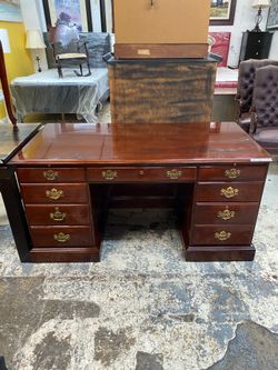 Executive office desk