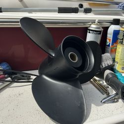 Mercruiser  Prop brand new
