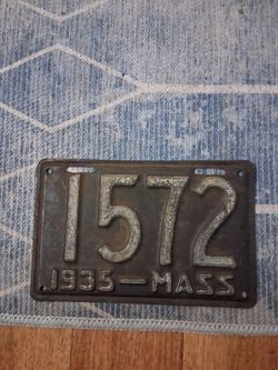 VINTAGE - 1935 MASSACHUSETTS LICENSE PLATE