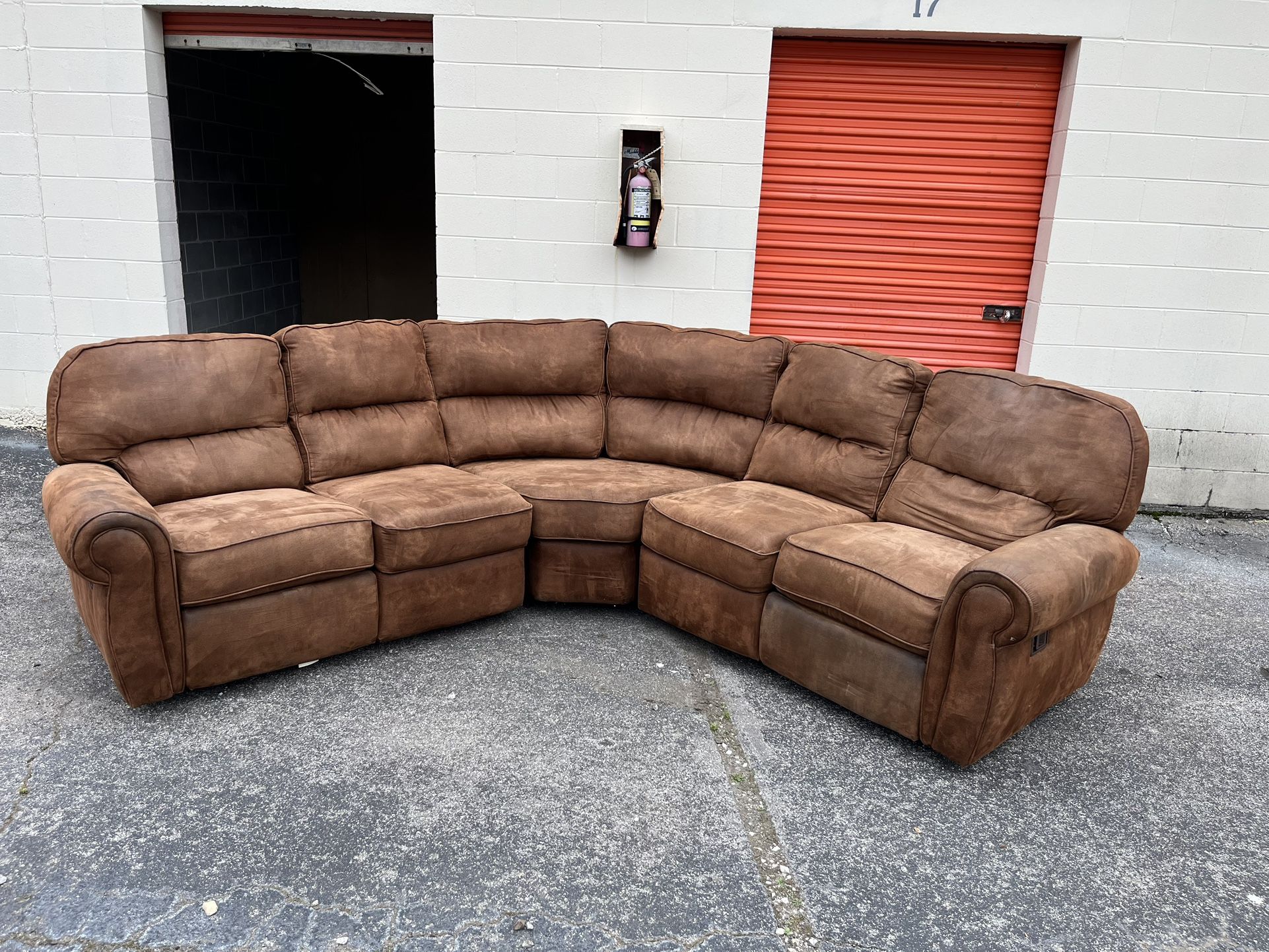 Beautiful Brown Sectional!