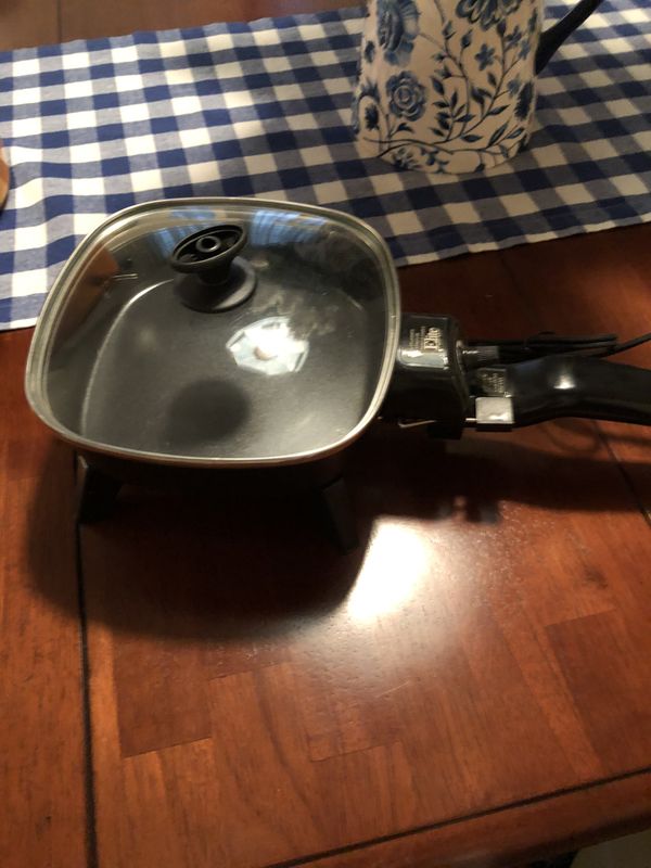 Mini electric frying pan elite 7 inches for Sale in Prince VA