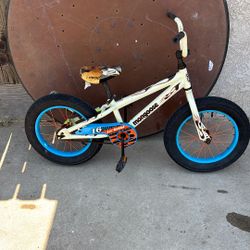 Mongoose 16 Inch LIL Bubba Vintage BMX Fat Tire But Still In Good Shape Just May Need The Seat Replaced $ 25 Dollars 