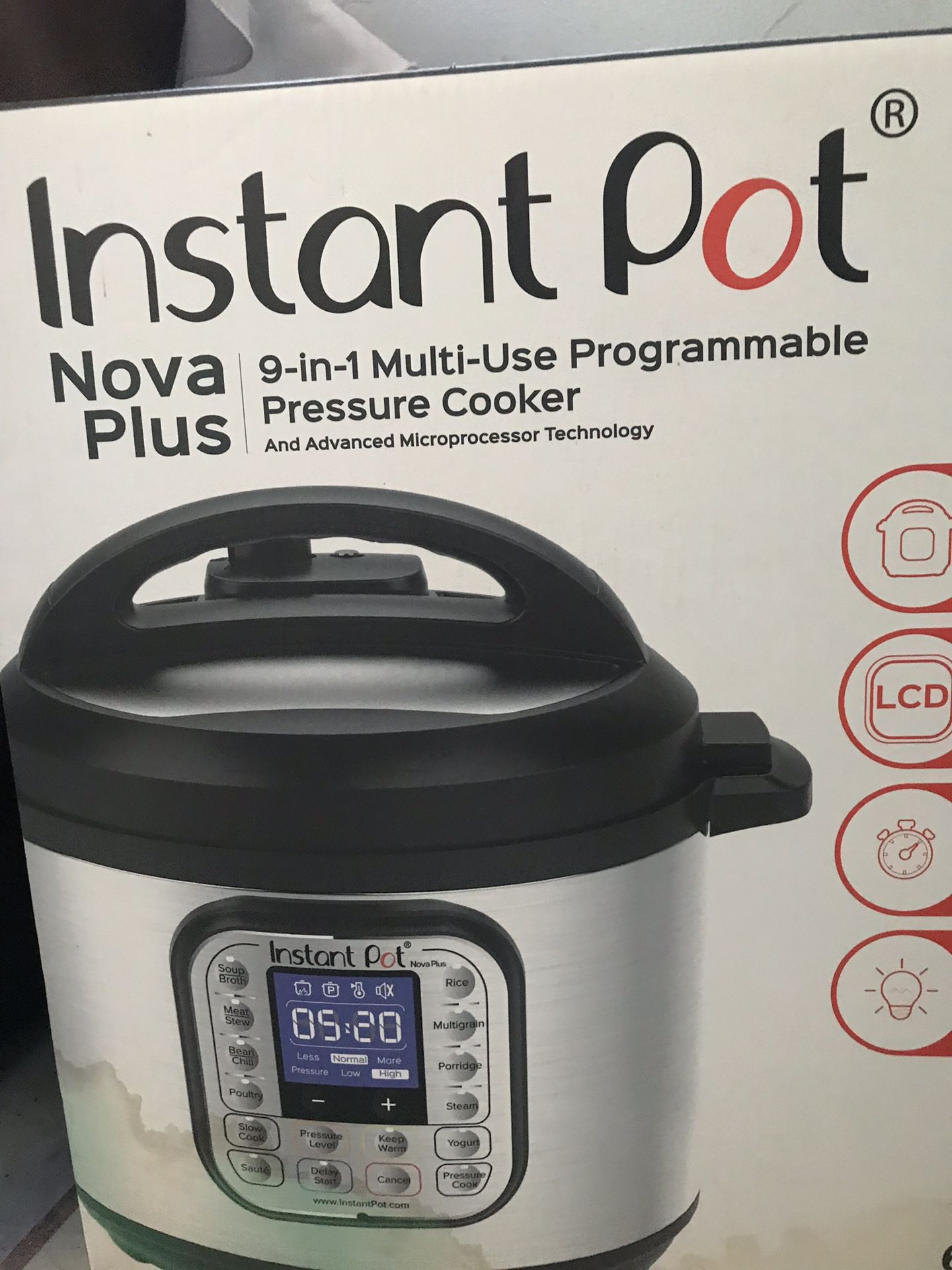 Instant Pot Nova Plus 9-in-1 multi-Use Pressure Cooker