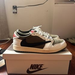 Jordan 1 Travis Scotts