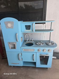 Play Kitchen