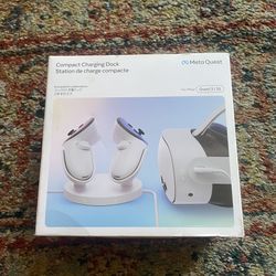 Compact charging dock station for quest 3 or quest 3s