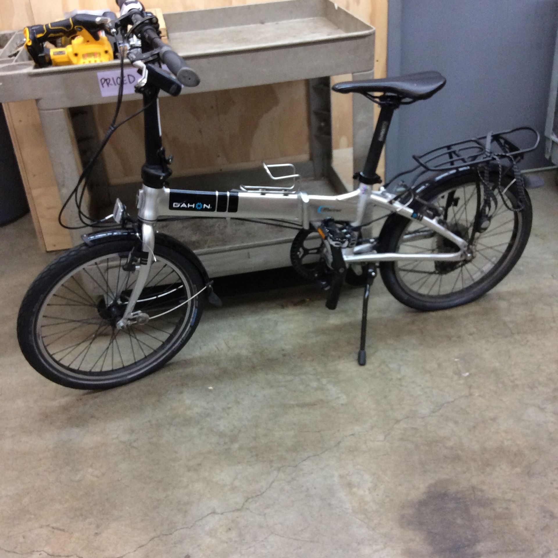 Dahon Mariner D8 8 Speed Folding Bicycle Bike