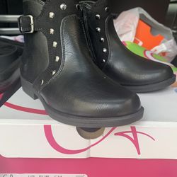SHORT BOOTS