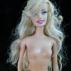 Mattel Pretty Blonde Barbie 1998 Green Heart Earrings