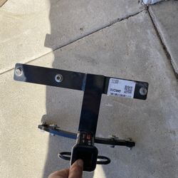 Used Curt 11169 Trailer Hitch Receiver  for Audi A4 (B5)
