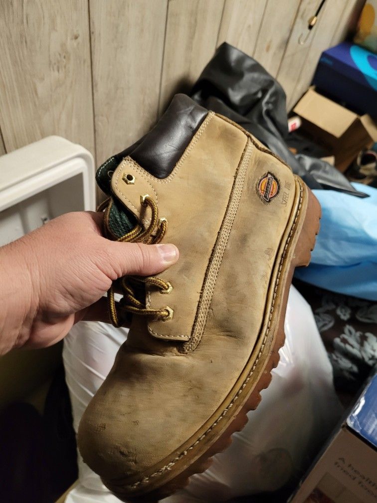 Boots To Work. Steel Toe DIKIES  USED, GOOD CONDITIOS.