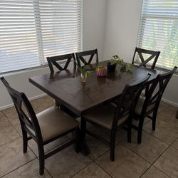 Dinning Room Table 