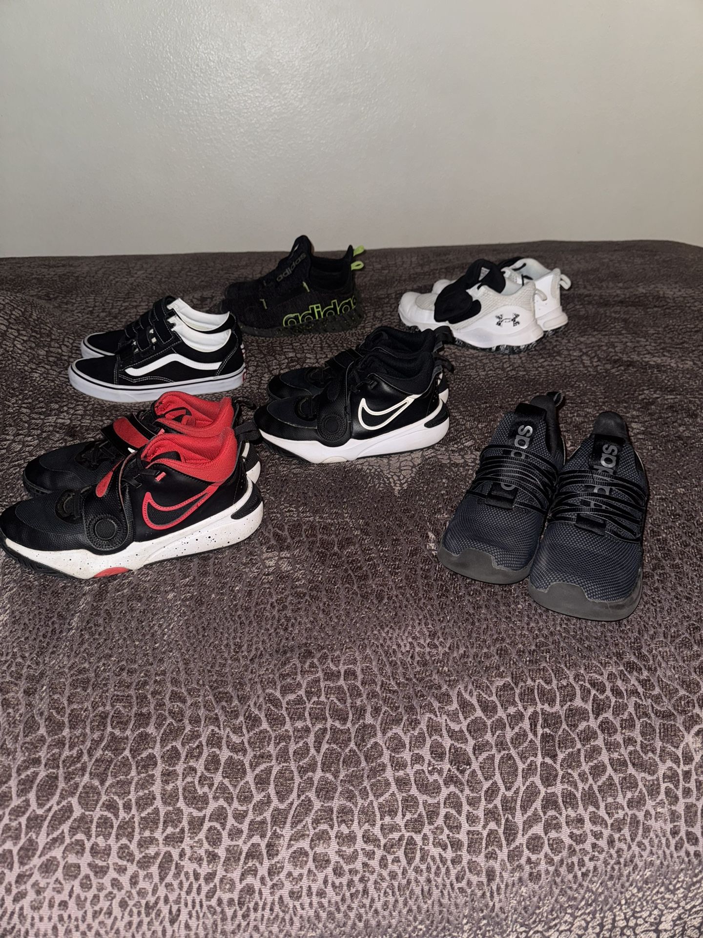 Big Boys Levi's & Tennis Shoes Used