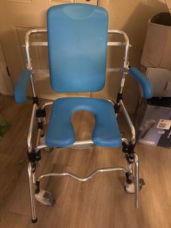 Portable Mobility chair for showers