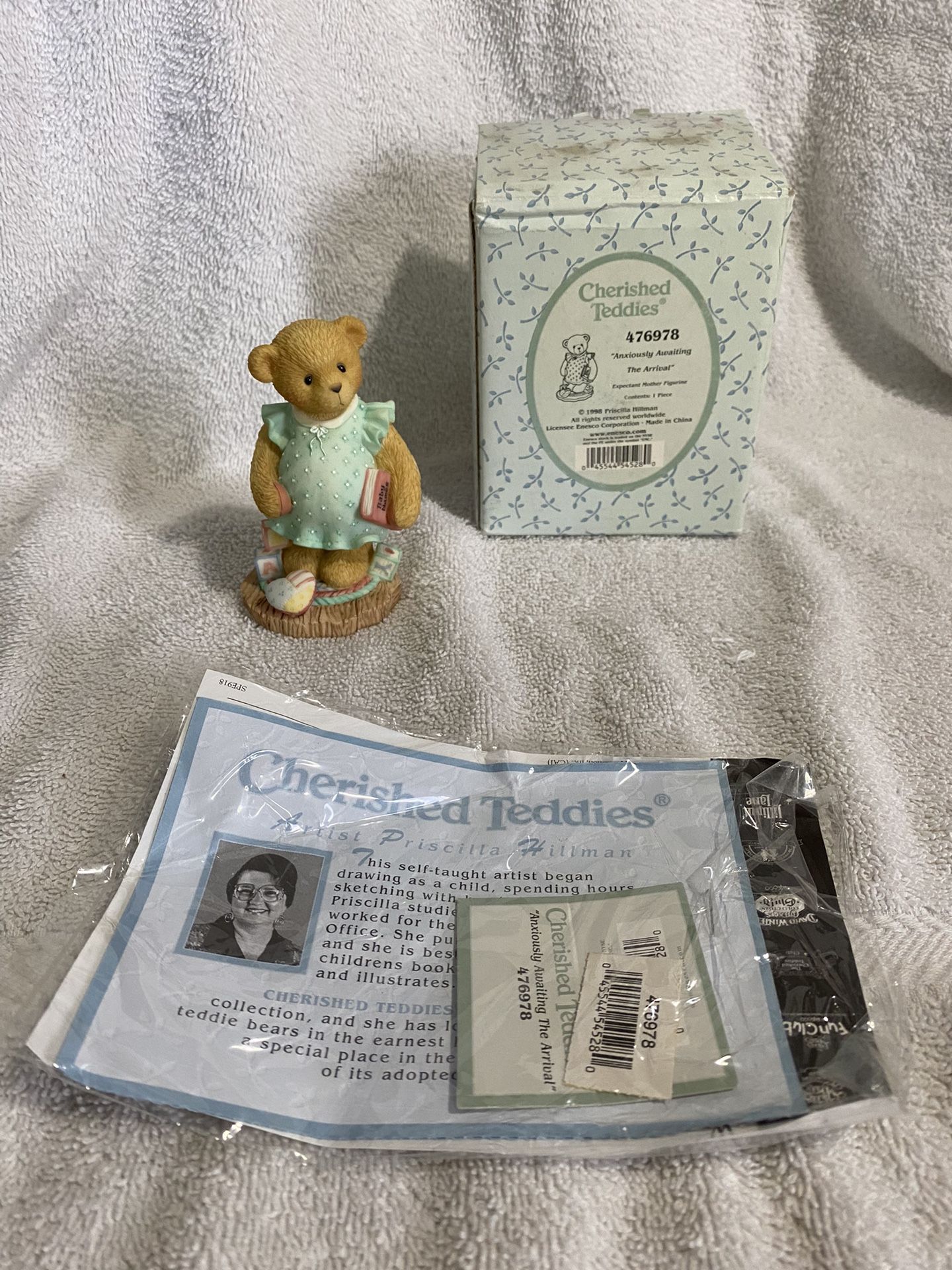 Cherished Teddies, Figurine