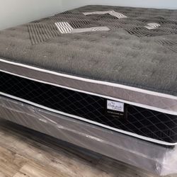 Queen Oasis Thermal Comfort Europillow Top 12inch Matres Andboxspring!!