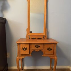 Vanity Mirror And Table 