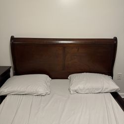 Queen bedroom Set 4 Pieces 