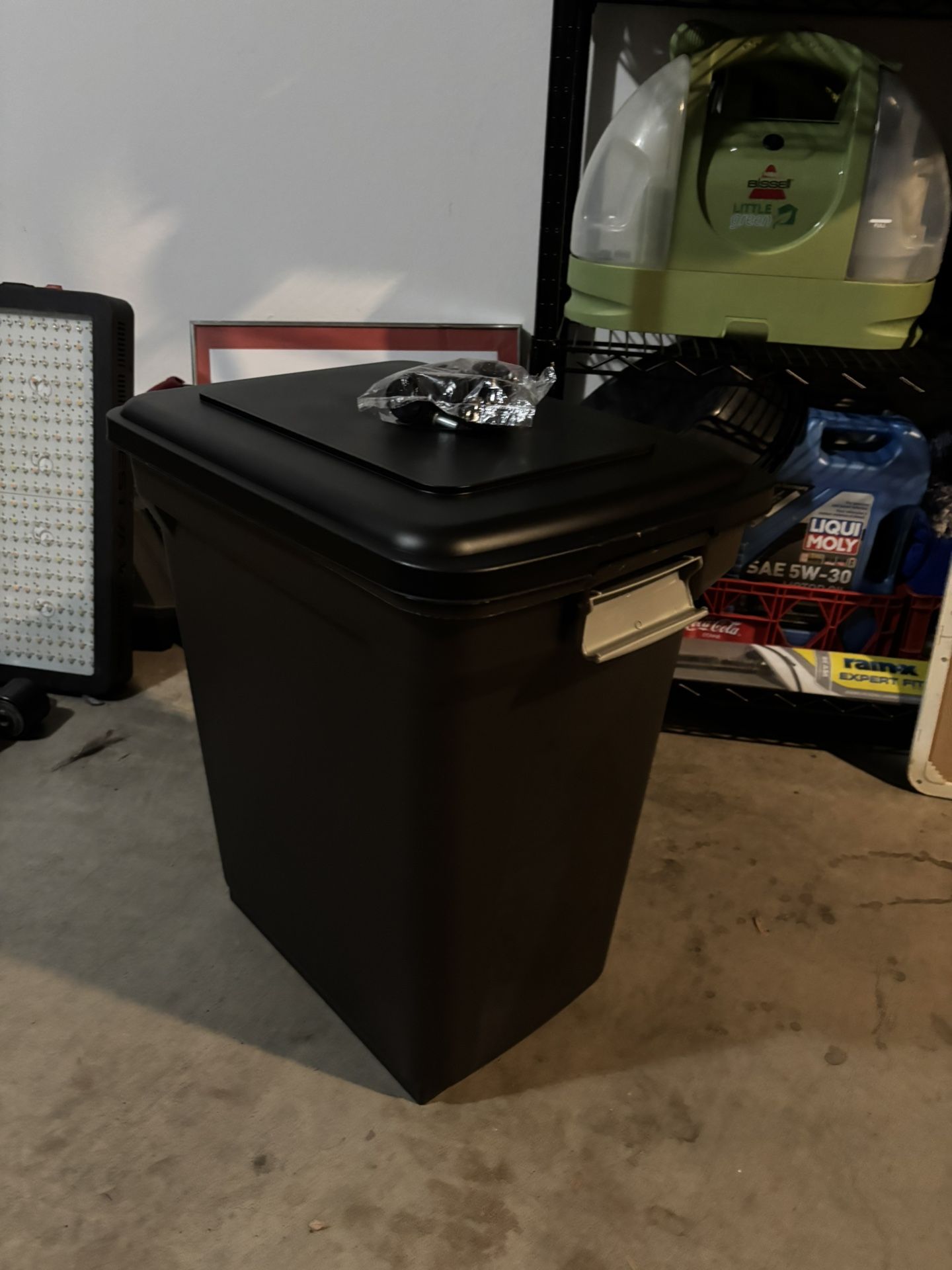 Pet Food Storage 
