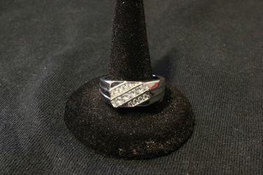 Handsome men's wedding ring