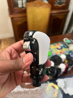 Forged carbon fiber shift knob with white leather and silver flakes it fits any CVT Transmission 2022+ 11th Gen Honda Civic/Acura Integra and any 23+ 