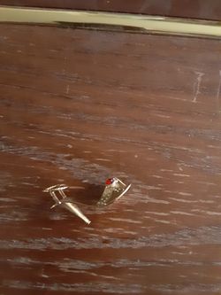 High-heeled pendant charm